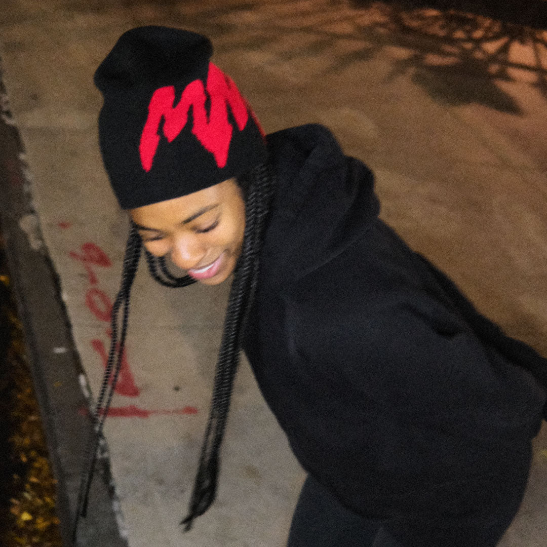 MMM LOGO BEANIE - Black Red